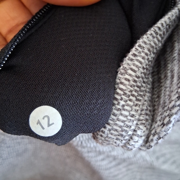 Lululemon Base Runner 1/2 Zip Heathered Herringbone Jacket Size 12 - Picture 12 of 13